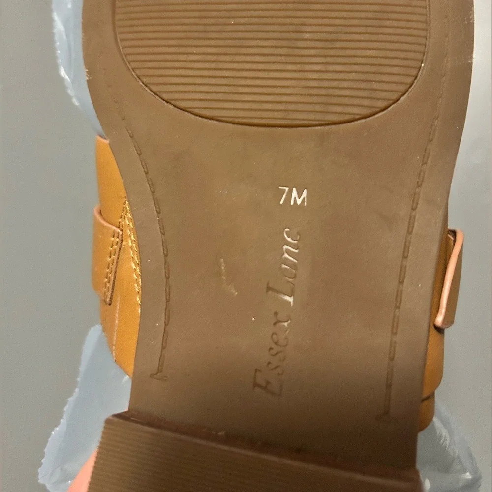 Essex Lane Women's 7 Tan Leather Thong Buckle Slide Sandals Flat Shoes
